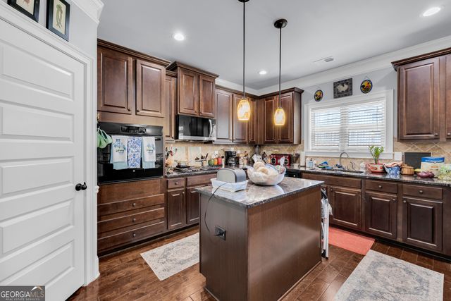 90 Waters Edge Lane, Covington, GA 30014
