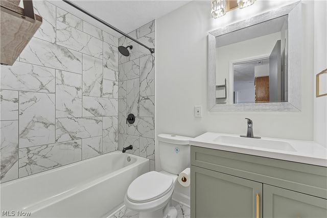 25735 Lorain Road 210, North Olmsted, OH 44070