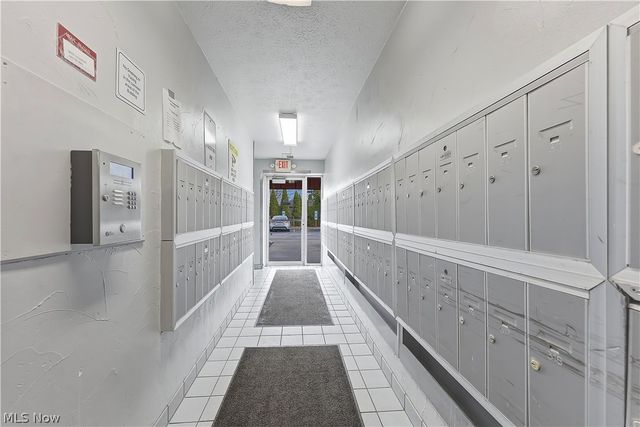 25735 Lorain Road 210, North Olmsted, OH 44070