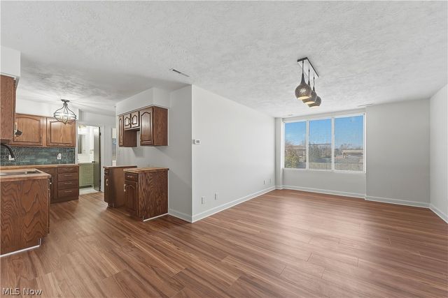 25735 Lorain Road 210, North Olmsted, OH 44070