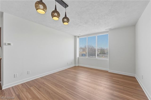 25735 Lorain Road 210, North Olmsted, OH 44070