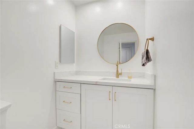 4921 Golden Arrow Drive, Rancho Palos Verdes, CA 90275