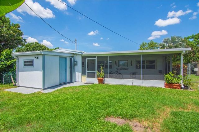 1440 4th Court, Vero Beach, FL 32960