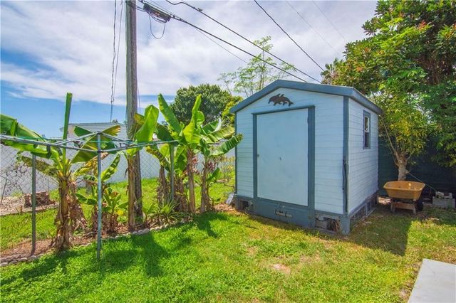 1440 4th Court, Vero Beach, FL 32960