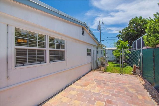 1440 4th Court, Vero Beach, FL 32960