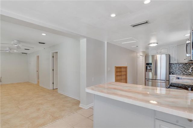 1440 4th Court, Vero Beach, FL 32960