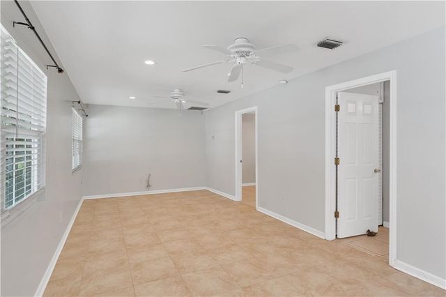 1440 4th Court, Vero Beach, FL 32960