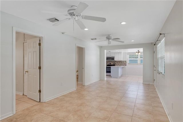 1440 4th Court, Vero Beach, FL 32960