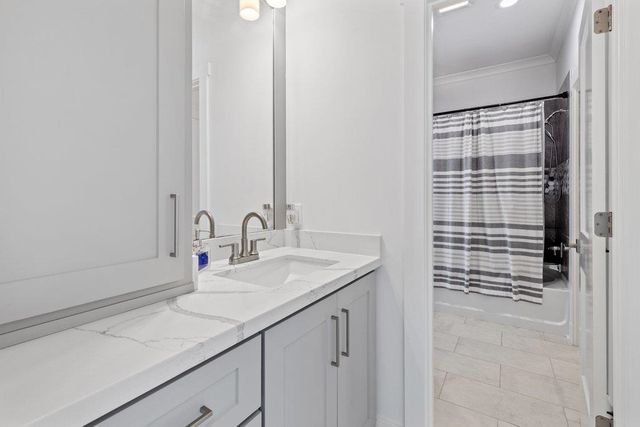 6543 White Oleander Circle W, Lake Charles, LA 70605