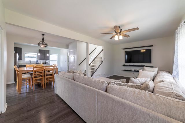 12724 Rutledge Street, Crown Point, IN 46307