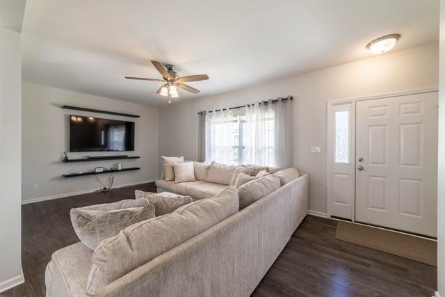 12724 Rutledge Street, Crown Point, IN 46307