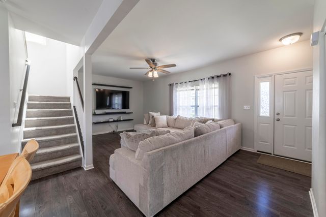 12724 Rutledge Street, Crown Point, IN 46307