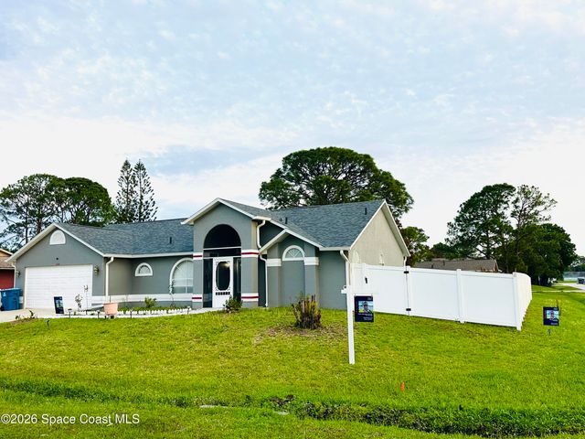 1098 Falconer Street NW, Palm Bay, FL 32907