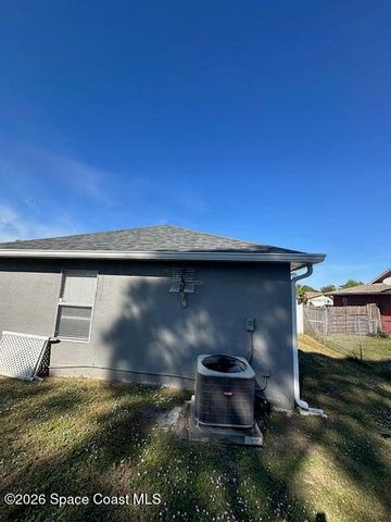 1098 Falconer Street NW, Palm Bay, FL 32907