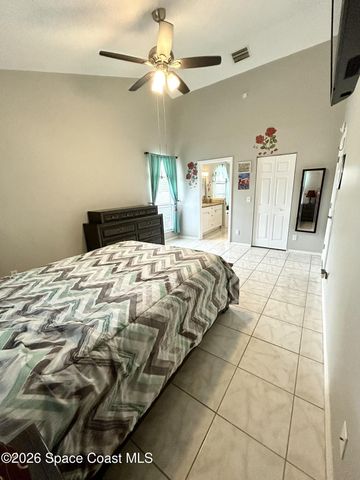 1098 Falconer Street NW, Palm Bay, FL 32907