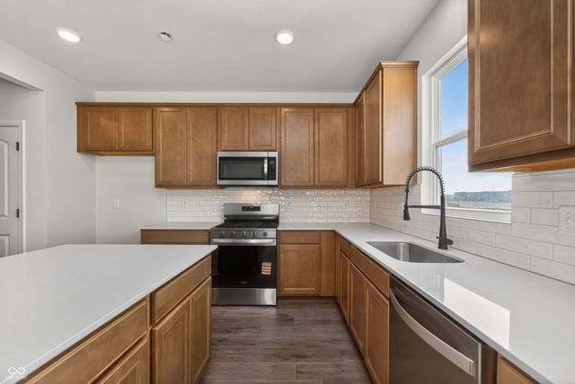 3876 Sterling Drive, Whitestown, IN 46075