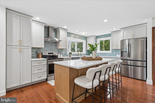 448 RIVER RD, Arnold, MD 21012