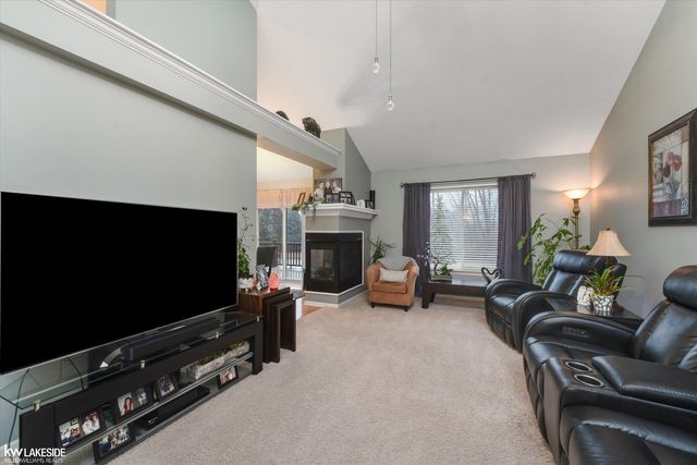 8160 Huntington Ridge Court, Washington Twp, MI 48094