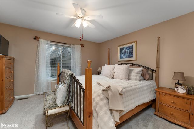 8160 Huntington Ridge Court, Washington Twp, MI 48094