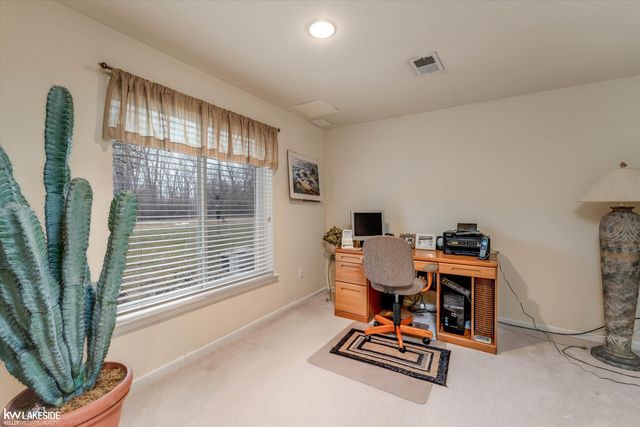 8160 Huntington Ridge Court, Washington Twp, MI 48094