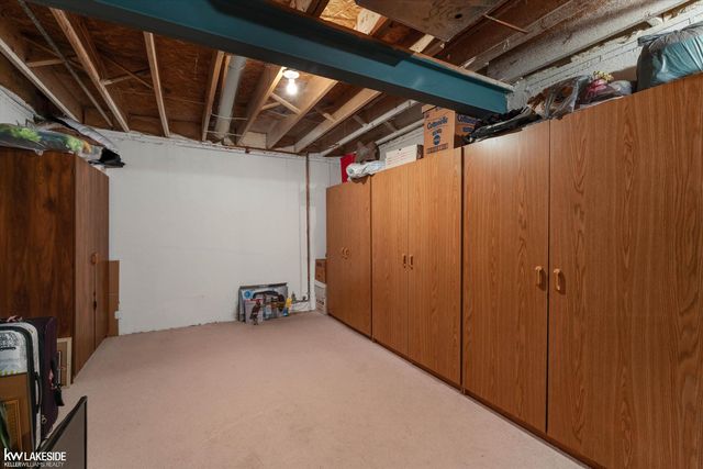 8160 Huntington Ridge Court, Washington Twp, MI 48094