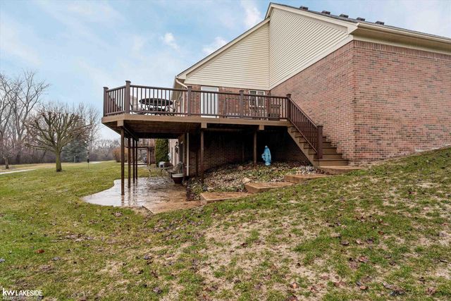 8160 Huntington Ridge Court, Washington Twp, MI 48094
