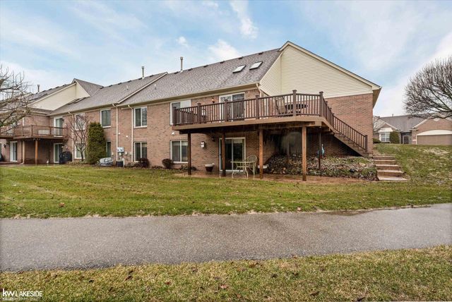 8160 Huntington Ridge Court, Washington Twp, MI 48094