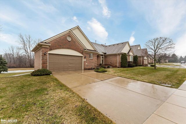 8160 Huntington Ridge Court, Washington Twp, MI 48094