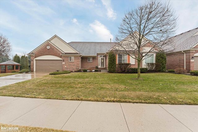8160 Huntington Ridge Court, Washington Twp, MI 48094