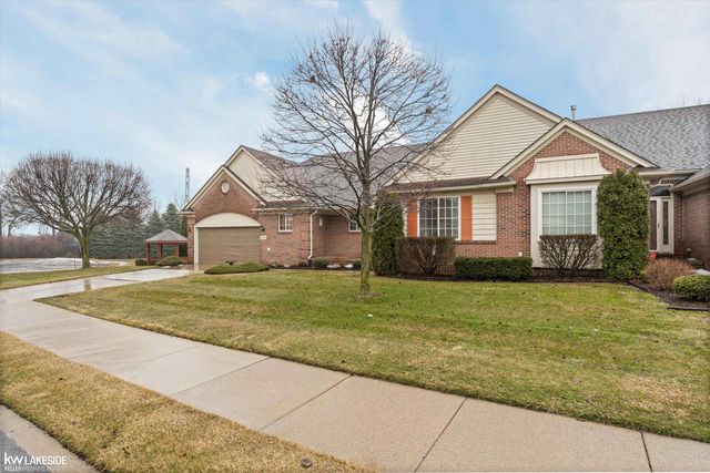 8160 Huntington Ridge Court, Washington Twp, MI 48094