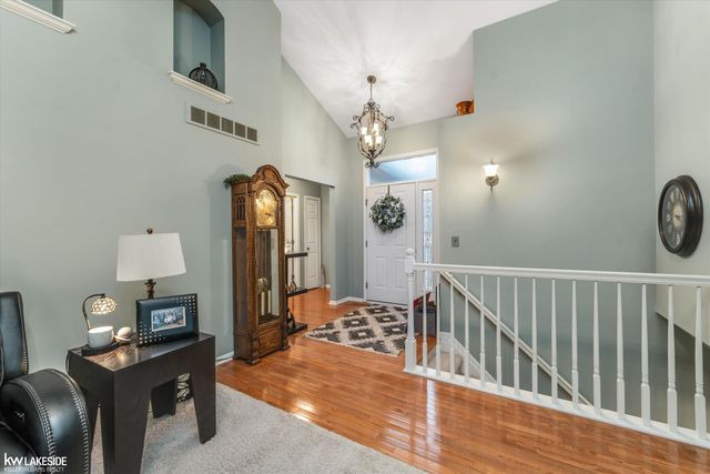 8160 Huntington Ridge Court, Washington Twp, MI 48094
