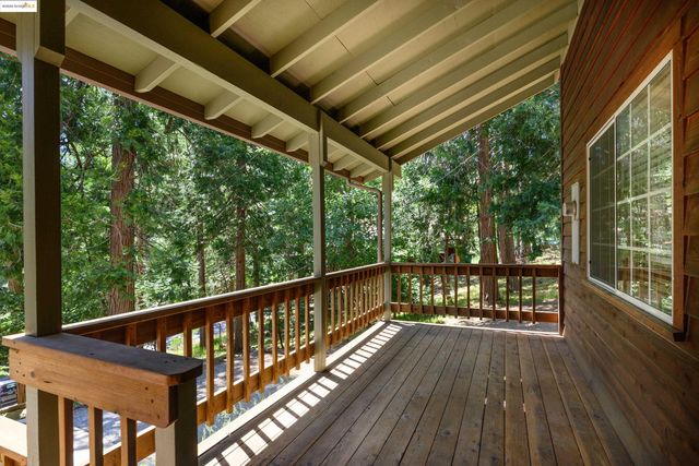 24051 Pine Lake Dr, Twain Harte, CA 95383