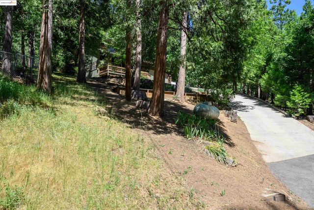 24051 Pine Lake Dr, Twain Harte, CA 95383