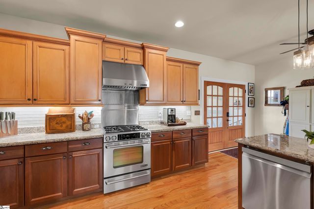 45 Verona Circle, Simpsonville, SC 29681