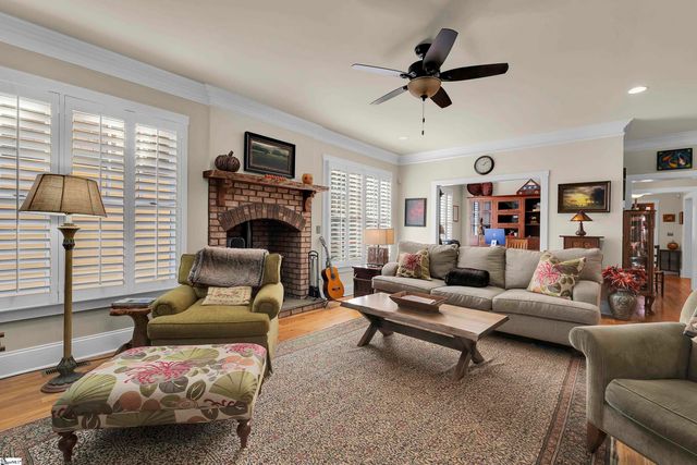 45 Verona Circle, Simpsonville, SC 29681