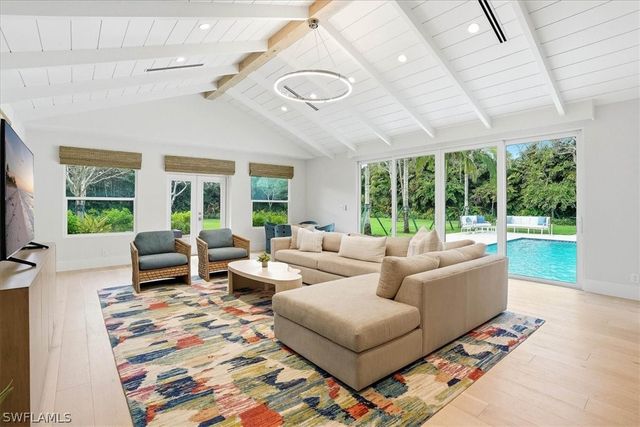 88 Eugenia DR, Naples, FL 34108