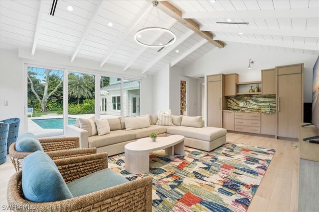 88 Eugenia DR, Naples, FL 34108