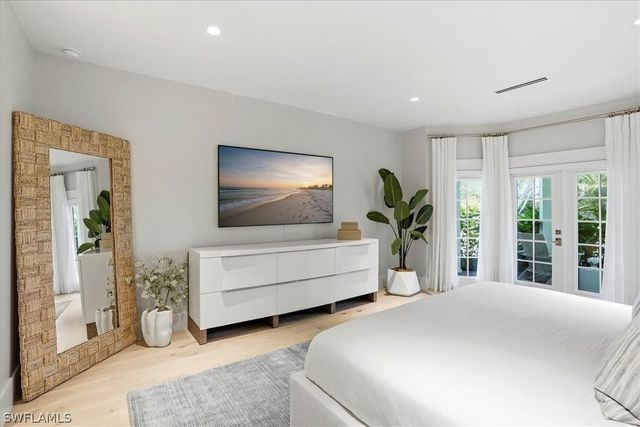 88 Eugenia DR, Naples, FL 34108