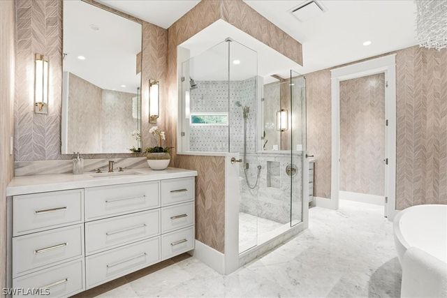 88 Eugenia DR, Naples, FL 34108