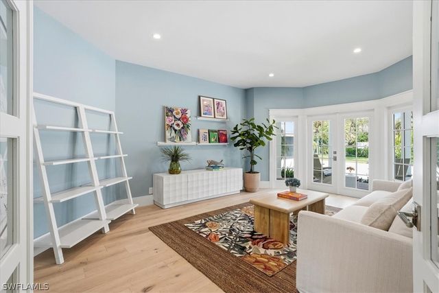 88 Eugenia DR, Naples, FL 34108