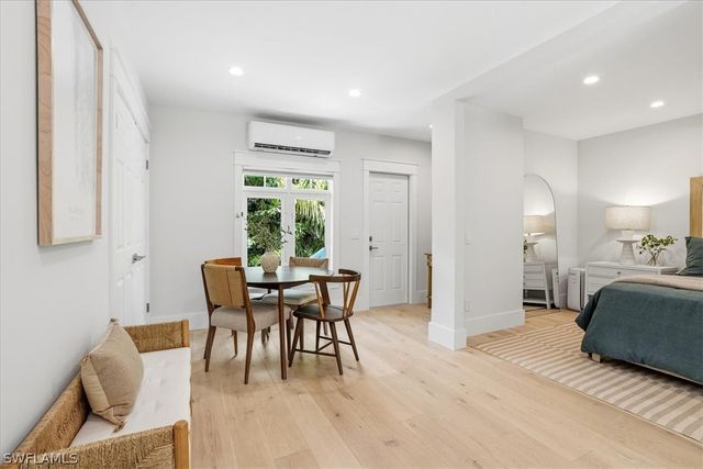 88 Eugenia DR, Naples, FL 34108