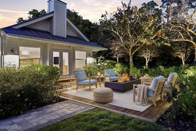 88 Eugenia DR, Naples, FL 34108