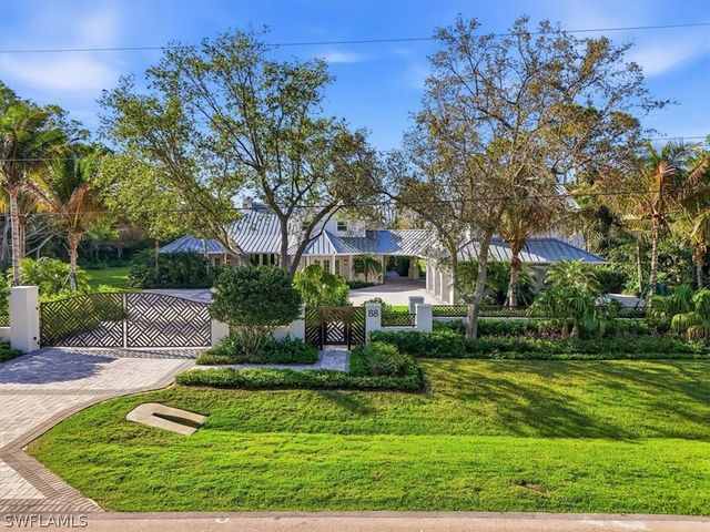 88 Eugenia DR, Naples, FL 34108