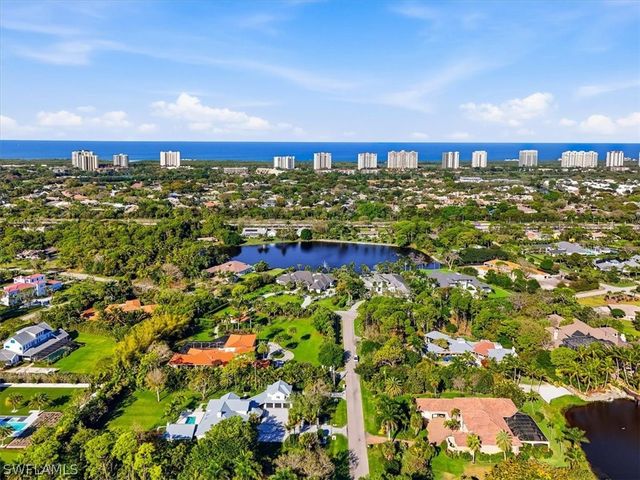 88 Eugenia DR, Naples, FL 34108
