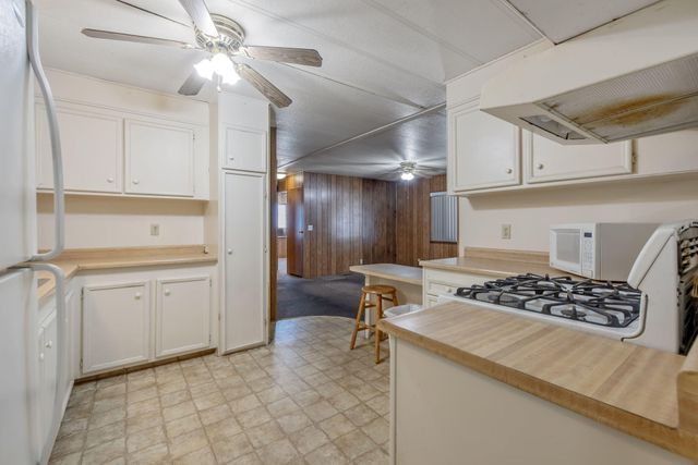 415 N Akers Street 50, Visalia, CA 93291