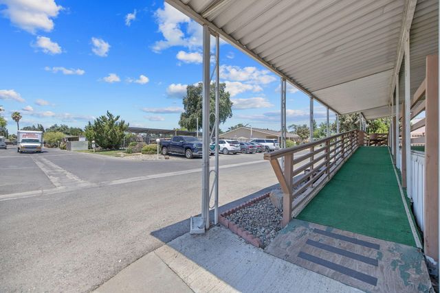 415 N Akers Street 50, Visalia, CA 93291