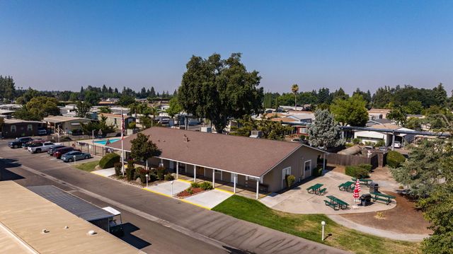 415 N Akers Street 50, Visalia, CA 93291