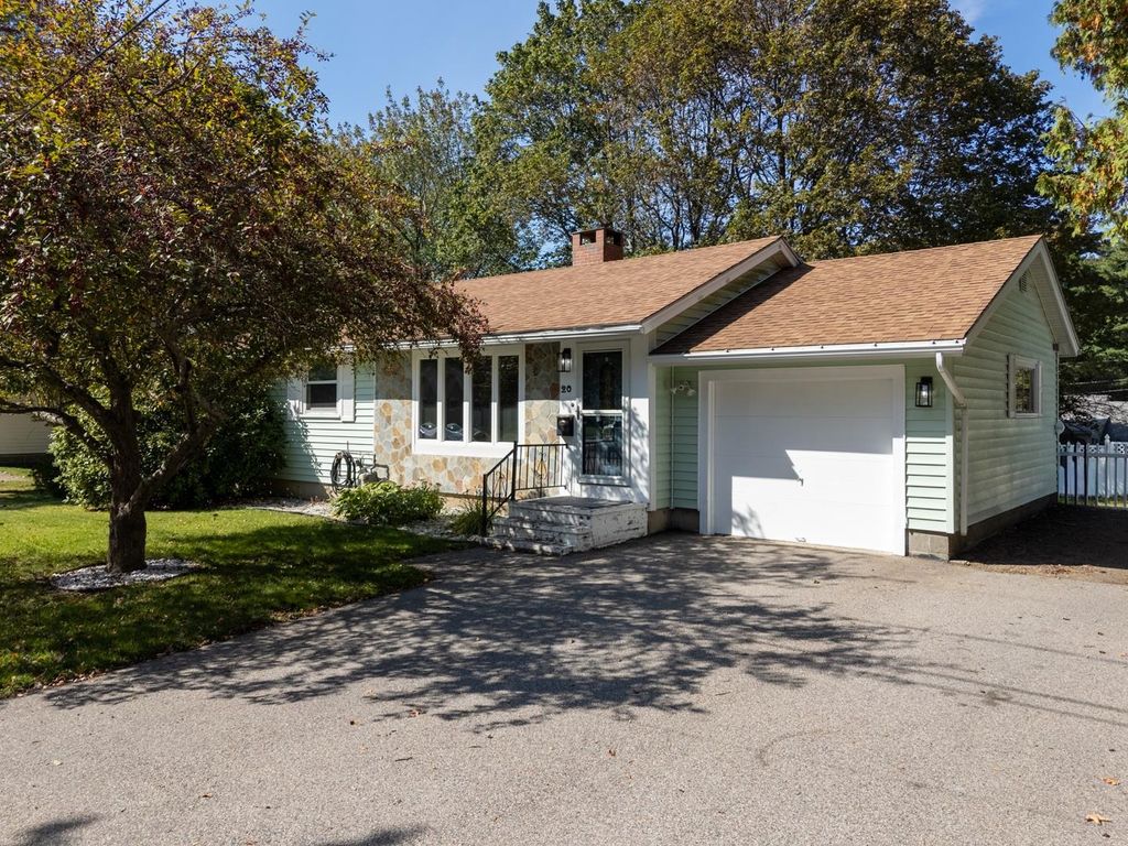 20 Josephine Drive, Hampton, NH 03842