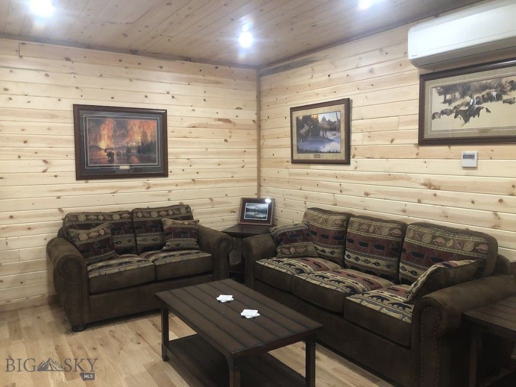 19 N Iris, West Yellowstone, MT 59758 photo 14