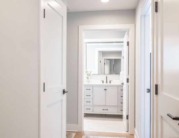 977 Heritage Village B, Southbury, CT 06488